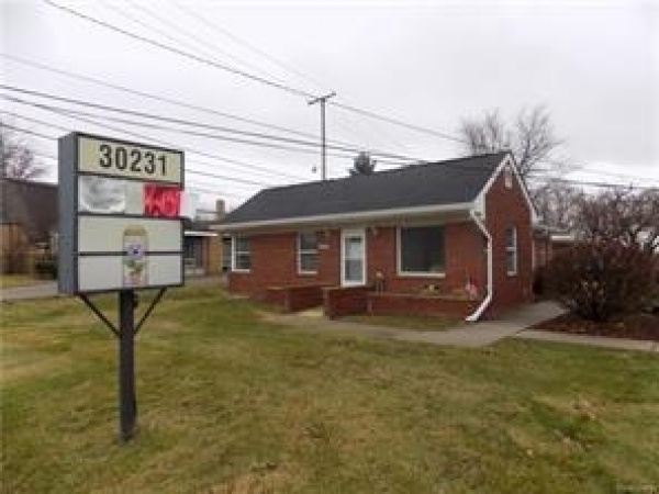 Listing Image #1 - Office for sale at 30231 JEFFERSON Avenue, Saint Clair Shores MI 48082