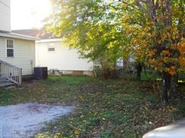 Listing Image #1 - Multi-family for sale at 423 w division, Springfield MO 65803 Listing Image #1 - Multi-family for sale at 423 w division, Springfield MO 65803