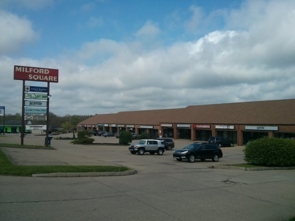 Listing Image #1 - Shopping Center for sale at 1111 Main Street, Milford OH 45150