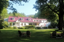 Listing Image #1 - Hotel for sale at 64 Mount Surprise, Bartlett NH 03812