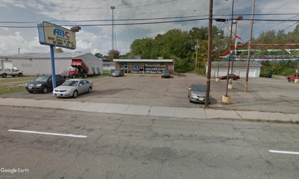 Listing Image #1 - Retail for sale at 927 Wertz Avenue, Canton OH 44708