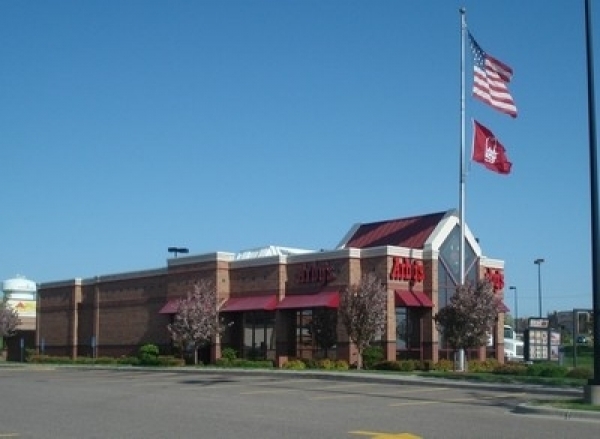 Listing Image #1 - Retail for sale at 9975 Hudson Road, Woodbury MN 55125