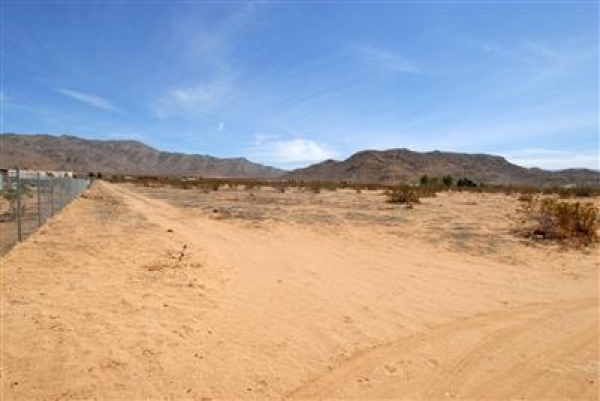 Listing Image #1 - Land for sale at Apple Valley, Apple Valley CA 92307