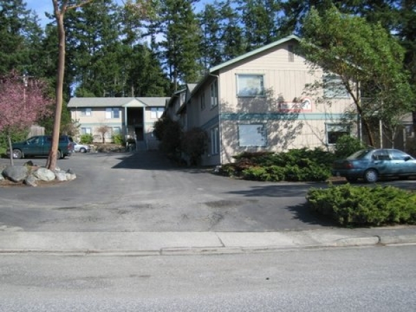 Listing Image #1 - Multi-family for sale at 550 University Road, Friday Harbor WA 98250