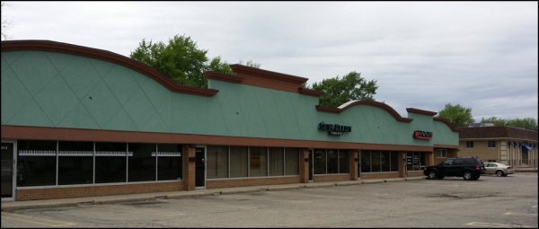 Listing Image #1 - Shopping Center for sale at 20307-20337 Middlebelt, Livonia MI 48152