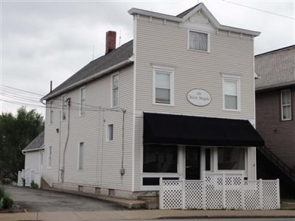 Listing Image #1 - Retail for sale at 111 W. Maple St., Hartville OH 44632
