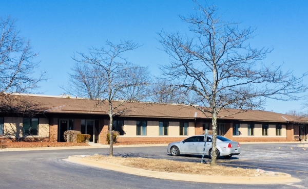 Listing Image #1 - Office for sale at 350-390 Congress Parkway, Crystal Lake IL 60014